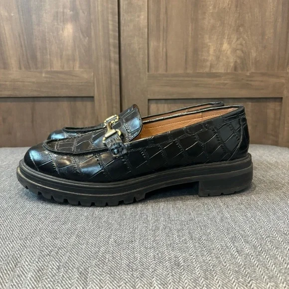 Madewell Black Loafers with Gold Buckle - Picture 2 of 12